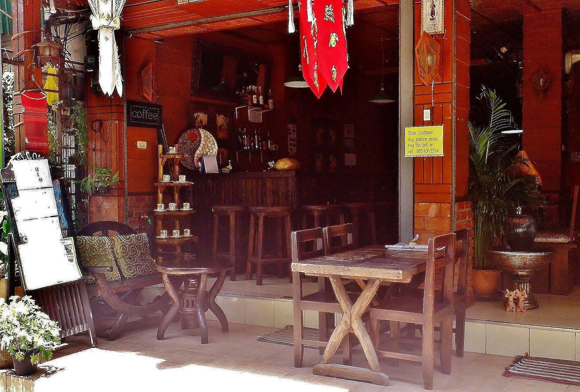 Soisabai Guesthouse チエンマイ エクステリア 写真